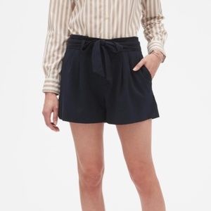 NWT Banana Republic Preppy Navy Paperbag Tie Waist Shorts